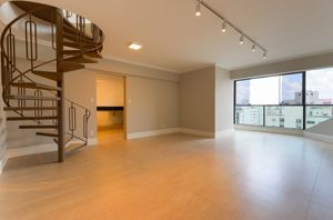 Image 8 - 867132