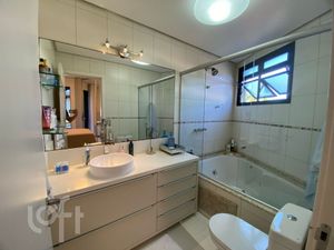 Image 18 - 867182