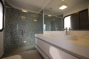 Image 15 - 867204