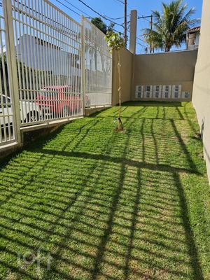 Image 10 - 867225