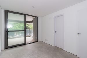 Image 37 - 867252