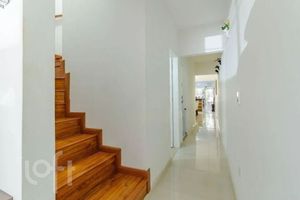 Image 6 - 867257