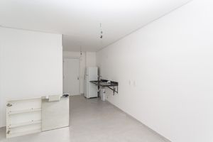 Image 10 - 867311