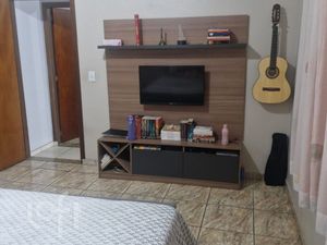 Image 8 - 867330