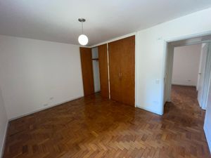 Image 9 - 867338