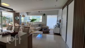Image 8 - 867351