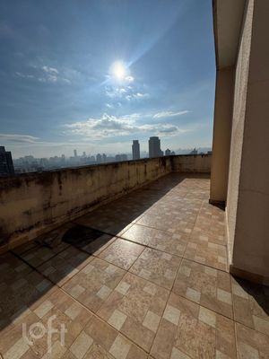 Image 19 - 867366