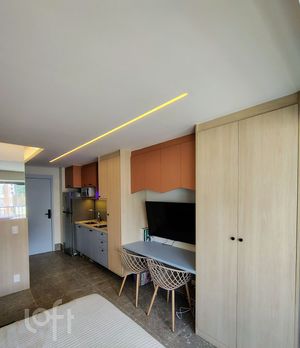 Image 1 - 867381