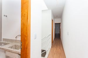Image 8 - 867386
