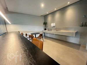 Image 18 - 867404