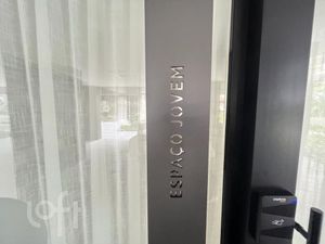 Image 13 - 867404