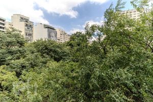 Image 24 - 867415