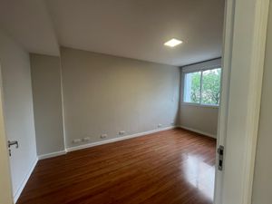 Image 10 - 867417