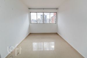 Image 40 - 867427