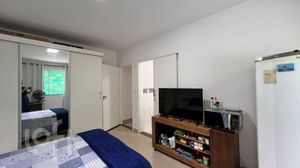 Image 10 - 867433