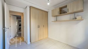 Image 18 - 867440