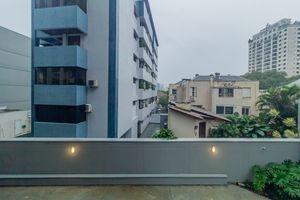 Image 11 - 867490
