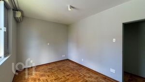 Image 10 - 867552