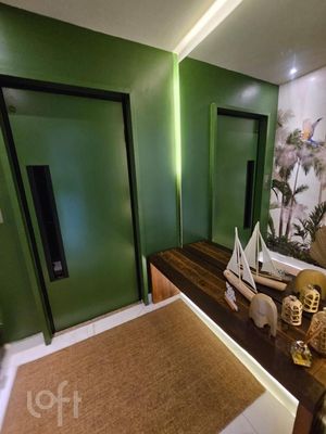 Image 11 - 867557