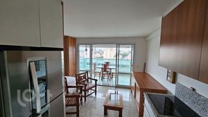 Image 1 - 867571