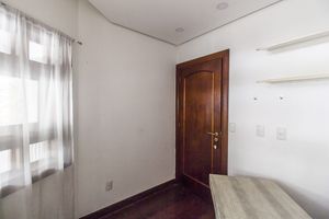 Image 35 - 867607