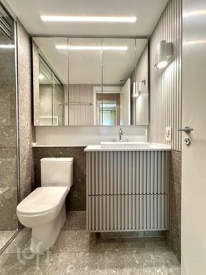 Image 19 - 867622