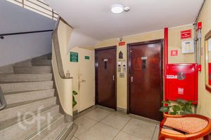 Image 17 - 867635