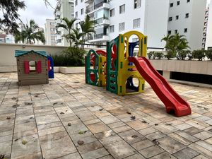 Image 33 - 867638