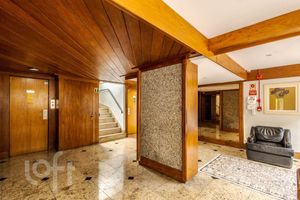 Image 32 - 867651