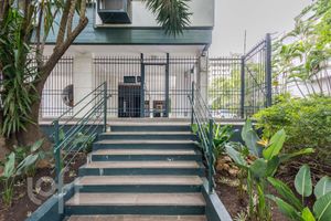 Image 33 - 867651
