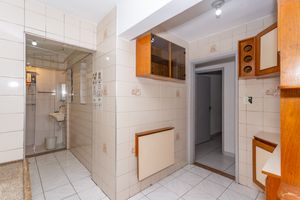 Image 22 - 867657