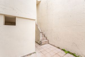 Image 33 - 867658