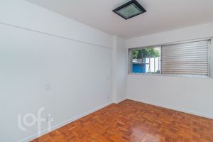 Image 22 - 867662