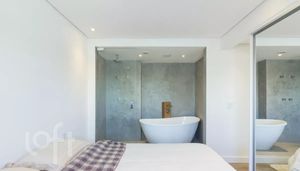 Image 13 - 867668