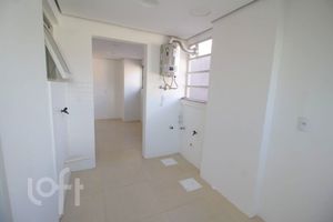 Image 11 - 867671