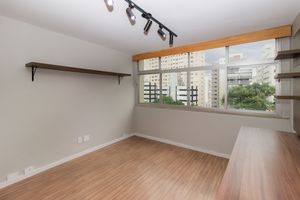 Image 10 - 867706