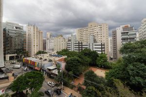 Image 11 - 867706