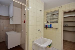Image 8 - 867736