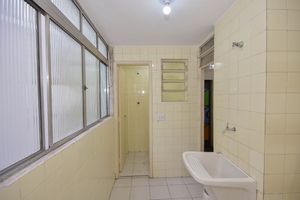 Image 11 - 867736