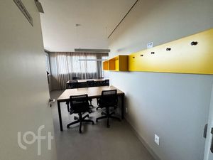 Image 4 - 867778