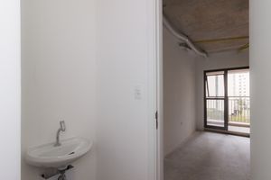 Image 12 - 867779