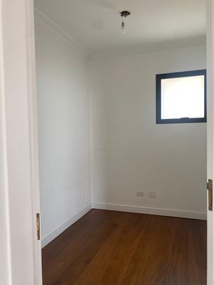 Image 10 - 867783