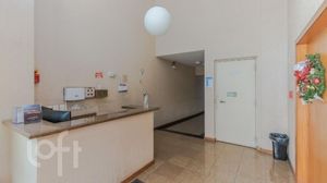 Image 13 - 867812