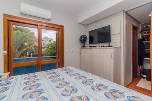 Image 16 - 867827
