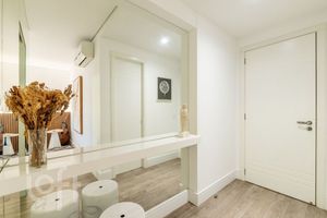 Image 19 - 867838