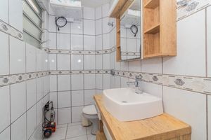 Image 13 - 867842