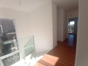 Image 18 - 867856