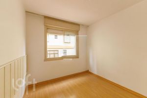 Image 8 - 867888