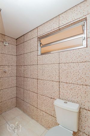 Image 15 - 867895