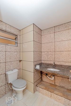 Image 13 - 867895